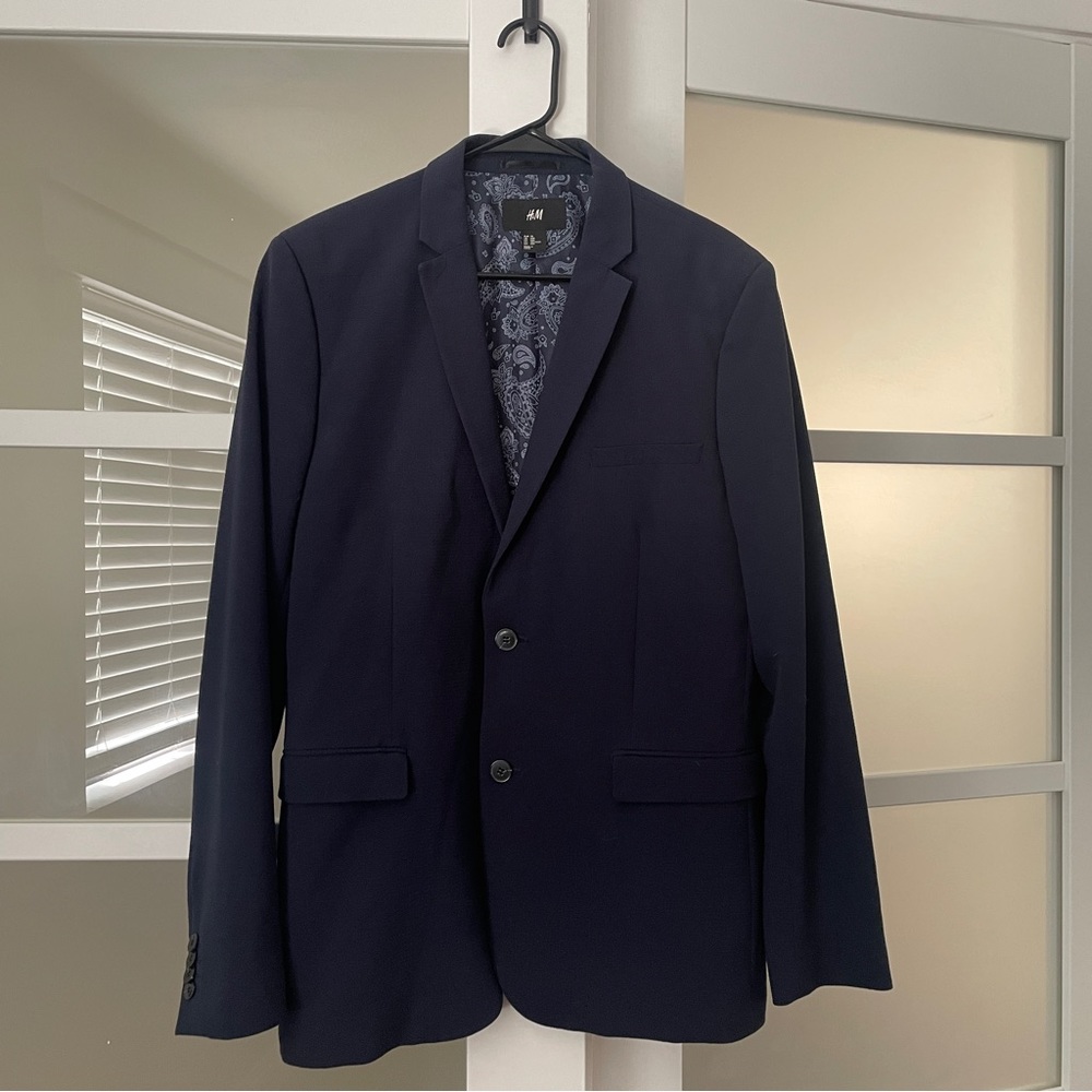H&M | navy suit blazer